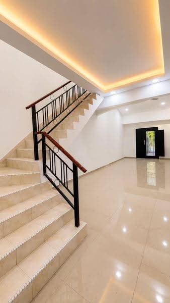 2-storey Terraced House for Sale in Taman Pulai Utama (Skudai) - Yuki Cheng - Entrance - PropertyGuru.com.my