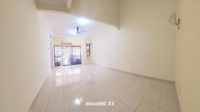 2-storey Terraced House for Sale in Bandar Kinrara Seksyen 6 (Bandar Kinrara) - Celine Kong - Living Room - PropertyGuru.com.my