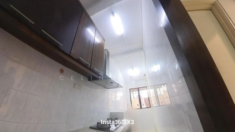 2-storey Terraced House for Sale in Bandar Kinrara Seksyen 6 (Bandar Kinrara) - Celine Kong - Kitchen - PropertyGuru.com.my