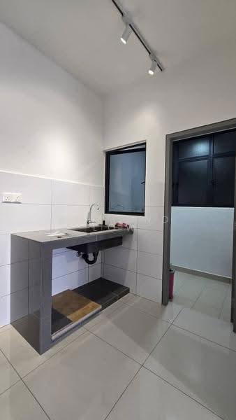 Kediaman Servis untuk Disewa di Traders Garden @ Cheras Selatan - Desmond Low - Kitchen - PropertyGuru.com.my