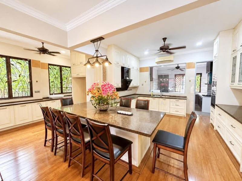 Bungalow House for Sale in Laman Ara (Petaling Jaya) - Vincent Liaw - Kitchen - PropertyGuru.com.my