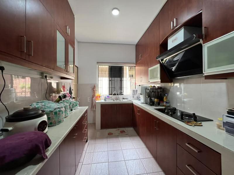 2-storey Terraced House for Sale in Bandar Kinrara Seksyen 5 (Bandar Kinrara) - Kent Lai - Kitchen - PropertyGuru.com.my