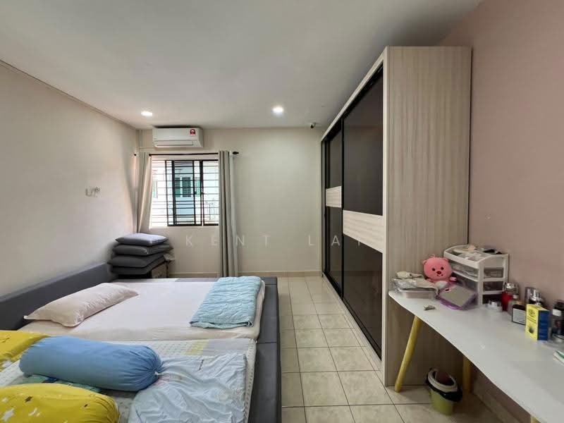 2-storey Terraced House for Sale in Bandar Kinrara Seksyen 5 (Bandar Kinrara) - Kent Lai - Bedroom - PropertyGuru.com.my
