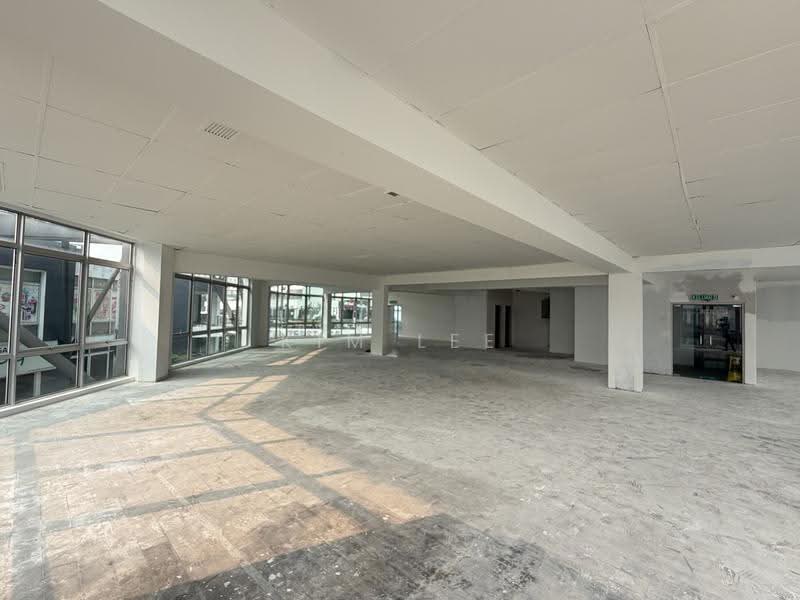 Shop for Rent in Cheras Selatan (Cheras) - Kim Lee - Entrance - PropertyGuru.com.my