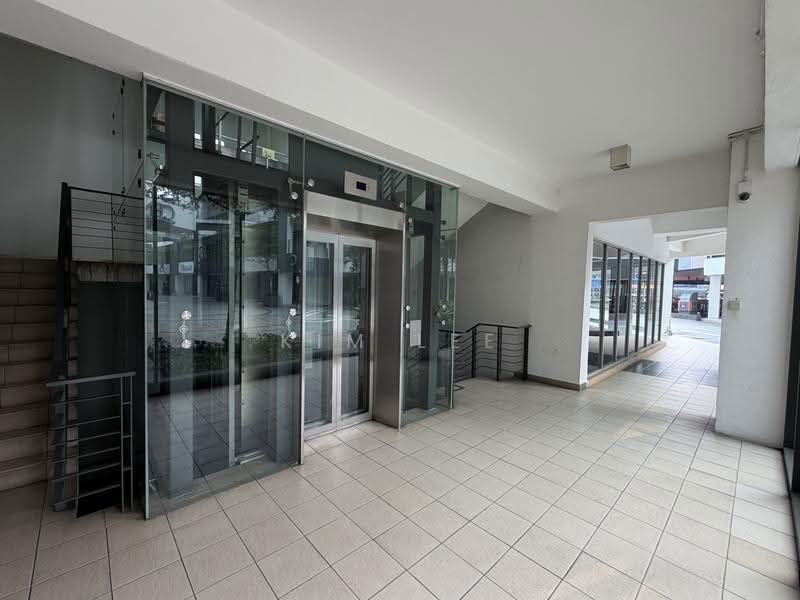 Shop for Rent in Cheras Selatan (Cheras) - Kim Lee - Entrance - PropertyGuru.com.my