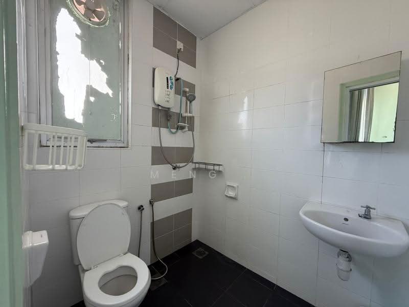 Kondominium untuk Disewa di Boulevard Condominium (BLVD) - Meng . - Bathroom - PropertyGuru.com.my