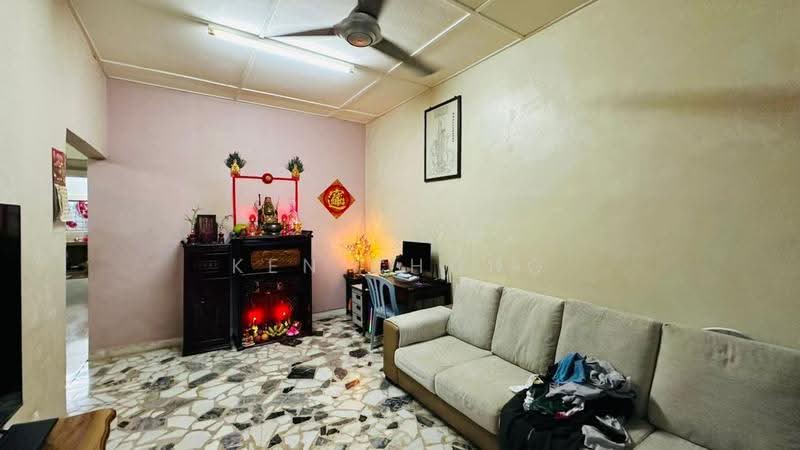 Rumah Teres 1-Tingkat untuk Disewa di Kepong (Kuala Lumpur) - Ken Chong - Living Room - PropertyGuru.com.my