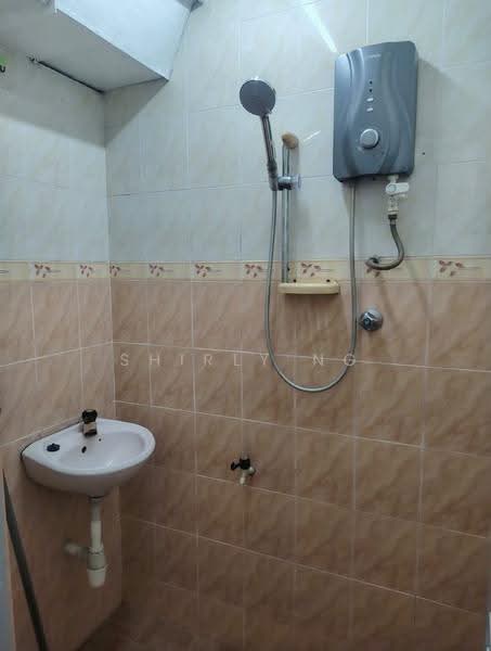 Apartment for Rent at Apartment Lily - Shirly Ng - Bathroom - PropertyGuru.com.my
