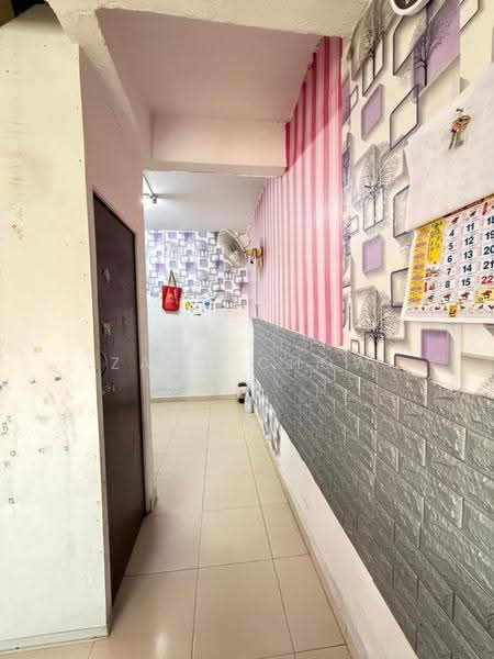 2-storey Terraced House for Sale in Taman Molek (Johor Bahru) - Zack Chow - Corridor - PropertyGuru.com.my