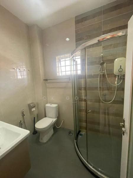 Semi-Detached House for Sale in Pantai Jerejak (Bayan Lepas) - CK Goh - Bathroom - PropertyGuru.com.my