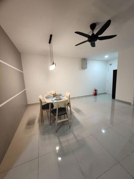 Kediaman Servis untuk Disewa di AraTre' Residences - JJ Lee - Dining Room - PropertyGuru.com.my
