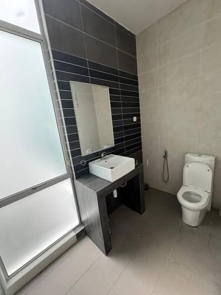 3-storey Terraced House for Sale in Setia Eco Cascadia (Tebrau) - Kok Hui - Bathroom - PropertyGuru.com.my