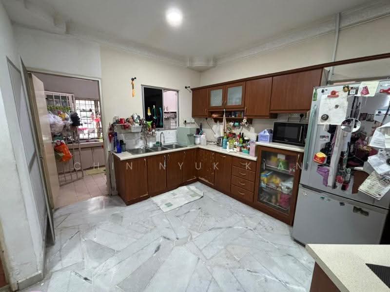 Terraced House for Sale in Batu 9 (Cheras) - Chin Nyuk Kian - Kitchen - PropertyGuru.com.my