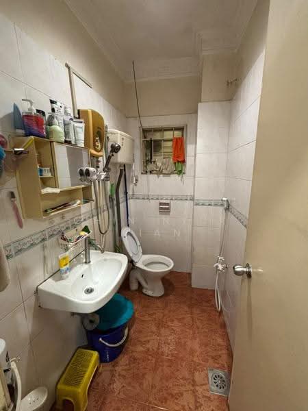 Terraced House for Sale in Batu 9 (Cheras) - Chin Nyuk Kian - Bathroom - PropertyGuru.com.my