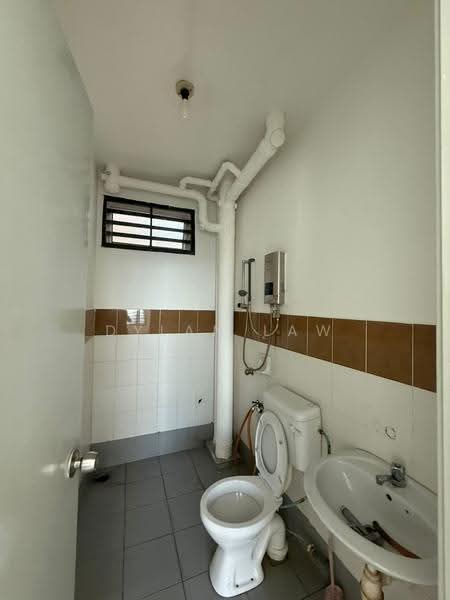 Apartment for Rent at Kipark Apartment - Dylan Law - Bathroom - PropertyGuru.com.my