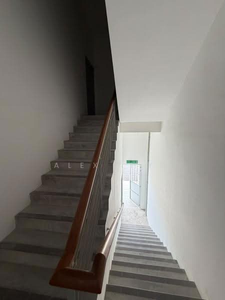 Shop for Rent in Batu Maung (Penang) - Alex Thor - Corridor - PropertyGuru.com.my