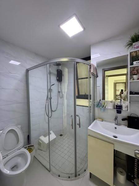 Apartment for Sale at Starview Bay @ Forest City - Louis Ng - Bathroom - PropertyGuru.com.my