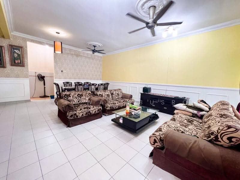 Rumah Teres 2-Tingkat untuk Disewa di Seksyen 7 (Shah Alam) - Salawati Busro - Living Room - PropertyGuru.com.my