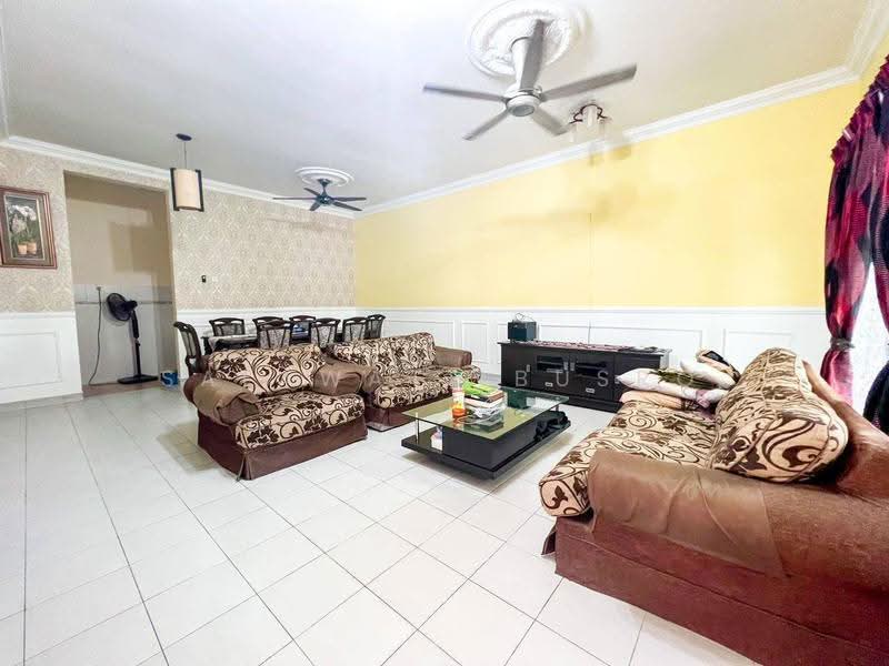 Rumah Teres 2-Tingkat untuk Disewa di Seksyen 7 (Shah Alam) - Salawati Busro - Living Room - PropertyGuru.com.my