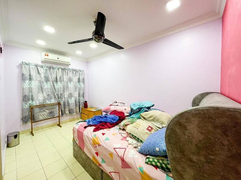 Rumah Teres 2-Tingkat untuk Disewa di Seksyen 7 (Shah Alam) - Salawati Busro - Bedroom - PropertyGuru.com.my
