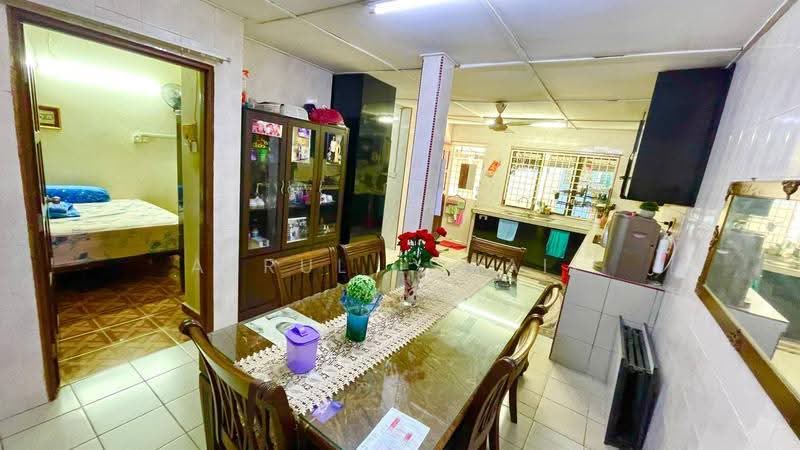 1-storey Terraced House for Sale in Ampang (Kuala Lumpur) - Azrul Ismail - Bedroom - PropertyGuru.com.my