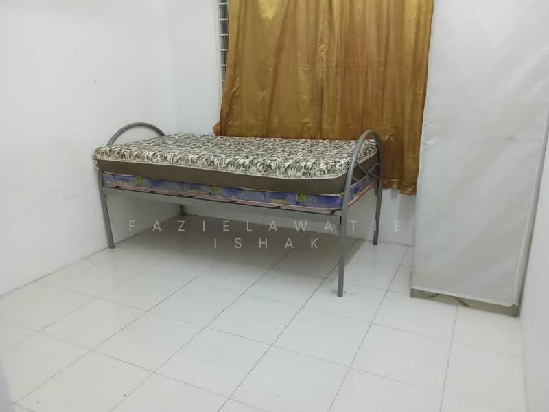 1-storey Terraced House for Sale in Kuantan (Pahang) - Fazielawatie Ishak - Bedroom - PropertyGuru.com.my