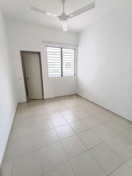 2-storey Terraced House for Sale in Setia Ecohill (Semenyih) - CK Law - Interior - PropertyGuru.com.my
