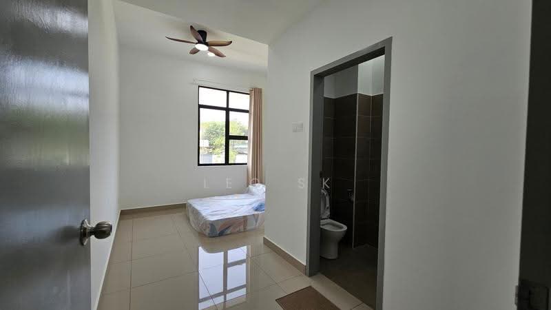 Rumah Teres untuk Dijual di Taman Ponderosa (Johor Bahru) - Leo SK - Bedroom - PropertyGuru.com.my