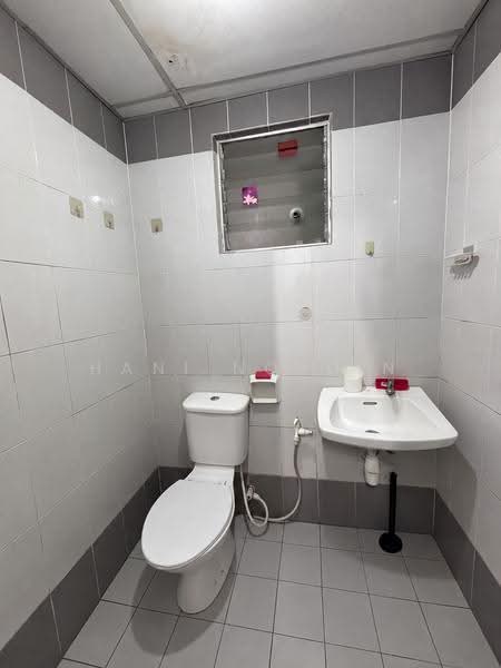 Apartment for Rent at Villa Tropika - Hani Nordin - Bathroom - PropertyGuru.com.my