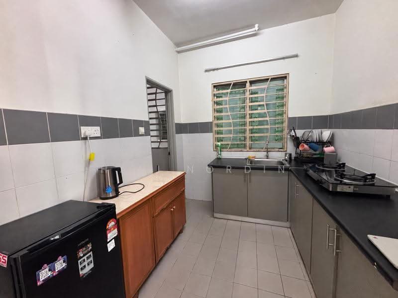 Apartment for Rent at Villa Tropika - Hani Nordin - Kitchen - PropertyGuru.com.my