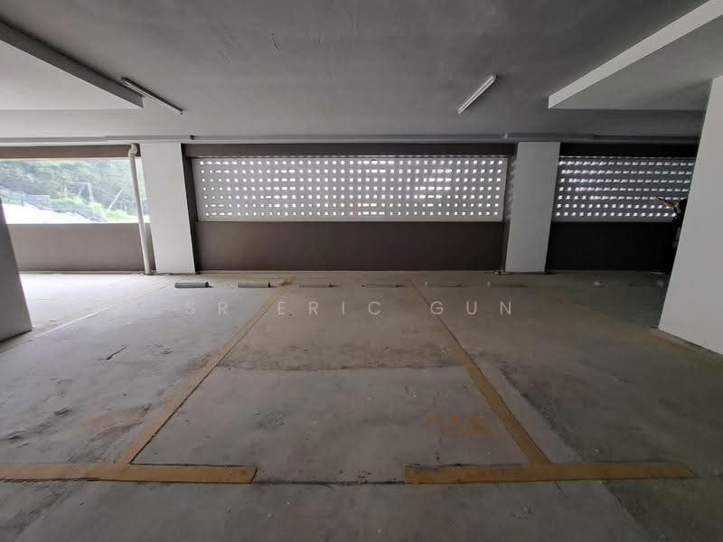 Pangsapuri untuk Dijual di Dedaun Residensi - SR Eric Gun - Car Park - PropertyGuru.com.my