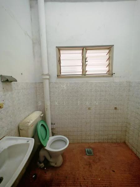 1-storey Terraced House for Rent in Taman Bukit Maluri (Kepong) - Suki Tan - Bathroom - PropertyGuru.com.my
