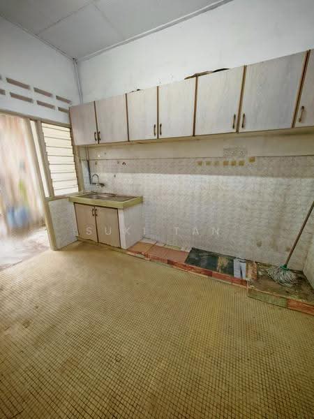 1-storey Terraced House for Rent in Taman Bukit Maluri (Kepong) - Suki Tan - Kitchen - PropertyGuru.com.my