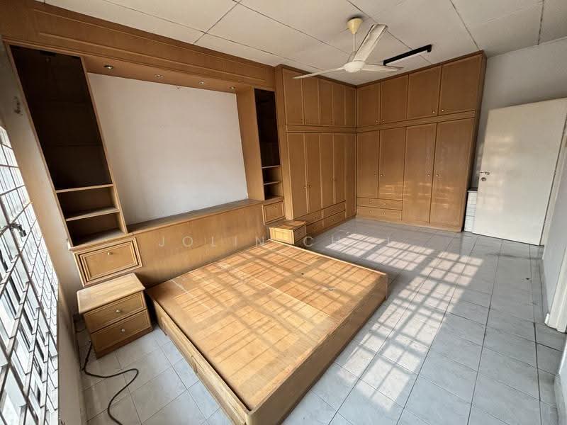 2-storey Terraced House for Sale in Bandar Kinrara Seksyen 1 (Bandar Kinrara) - Jolin Choi - Bedroom - PropertyGuru.com.my