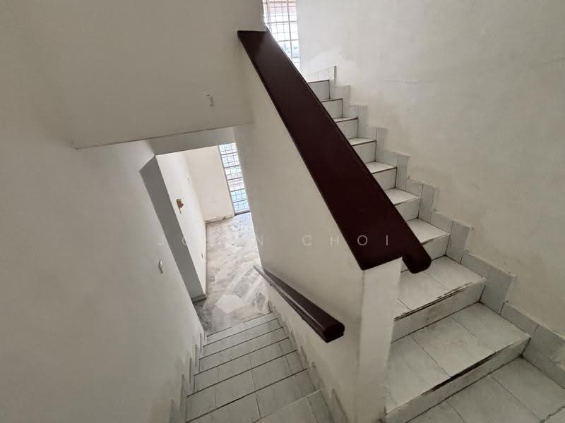 2-storey Terraced House for Sale in Bandar Kinrara Seksyen 1 (Bandar Kinrara) - Jolin Choi - Corridor - PropertyGuru.com.my