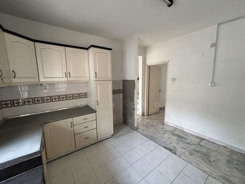 2-storey Terraced House for Sale in Bandar Kinrara Seksyen 1 (Bandar Kinrara) - Jolin Choi - Kitchen - PropertyGuru.com.my