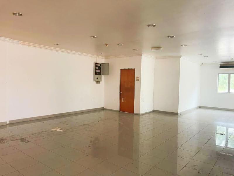 Detached Factory for Rent in Kawasan Perindustrian Balakong (Balakong) - Jackie Ng - Interior - PropertyGuru.com.my
