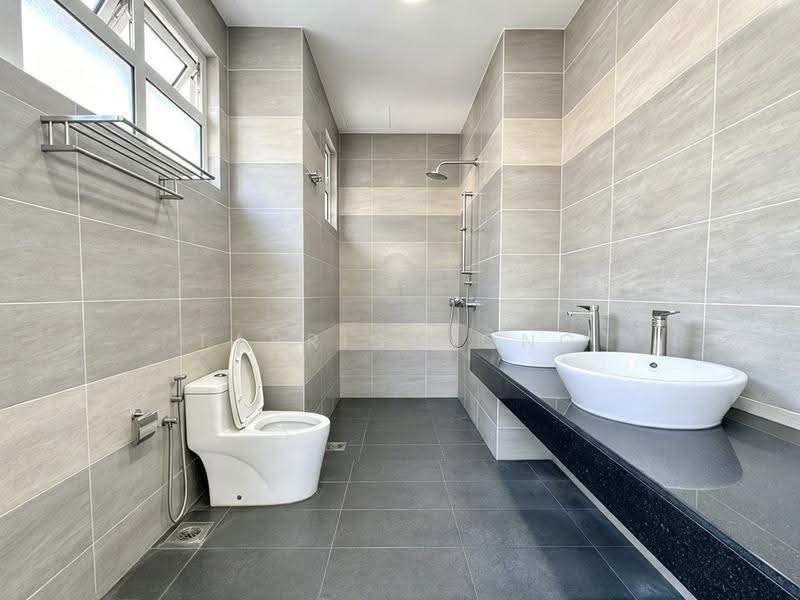 Link Bungalow for Sale in Setia Alam (Selangor) - Tabris Wong - Bathroom - PropertyGuru.com.my