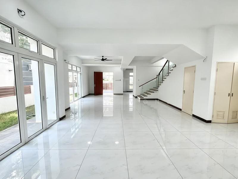 Link Bungalow for Sale in Setia Alam (Selangor) - Tabris Wong - Living Room - PropertyGuru.com.my