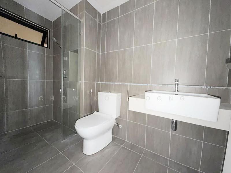 Service Residence for Sale at The Pulse Residence - Chow Kok Toong - Bathroom - PropertyGuru.com.my