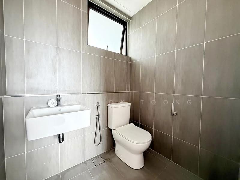 Service Residence for Sale at The Pulse Residence - Chow Kok Toong - Bathroom - PropertyGuru.com.my