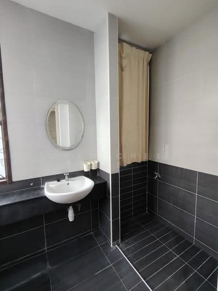 Cluster House for Rent in Taman Adda Heights (Tebrau) - Chew Chee Yee - Bathroom - PropertyGuru.com.my