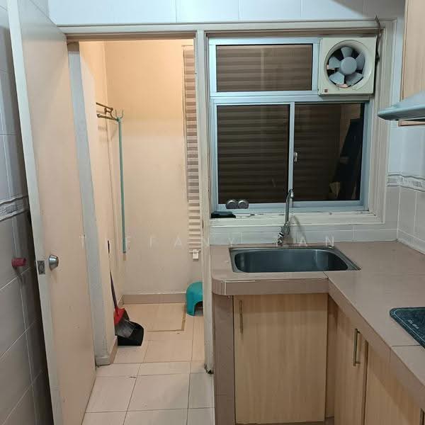 Pangsapuri untuk Disewa di SD Apartments II - Tiffany Tan - Kitchen - PropertyGuru.com.my