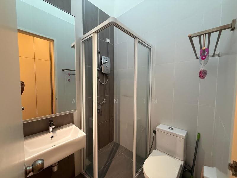 Semi-Detached House for Rent in Eco Majestic (Semenyih) - Alven Lim - Bathroom - PropertyGuru.com.my