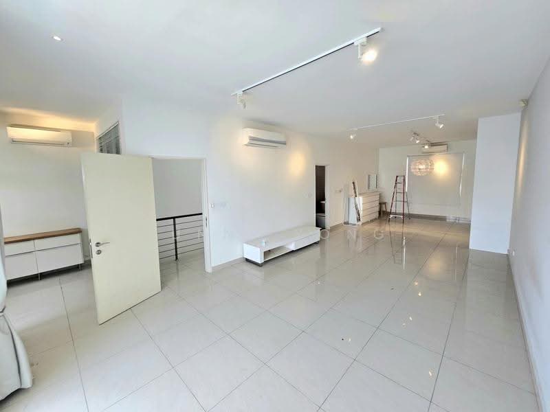 Rumah Teres 3-Tingkat untuk Dijual di Bandar Kinrara (Selangor) - SUNNY YONG - Living Room - PropertyGuru.com.my