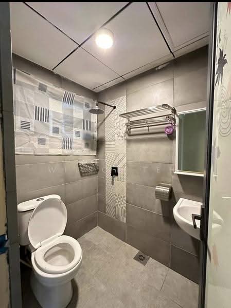 Kondominium untuk Dijual di The Habitat - Wilson Teh - Bathroom - PropertyGuru.com.my
