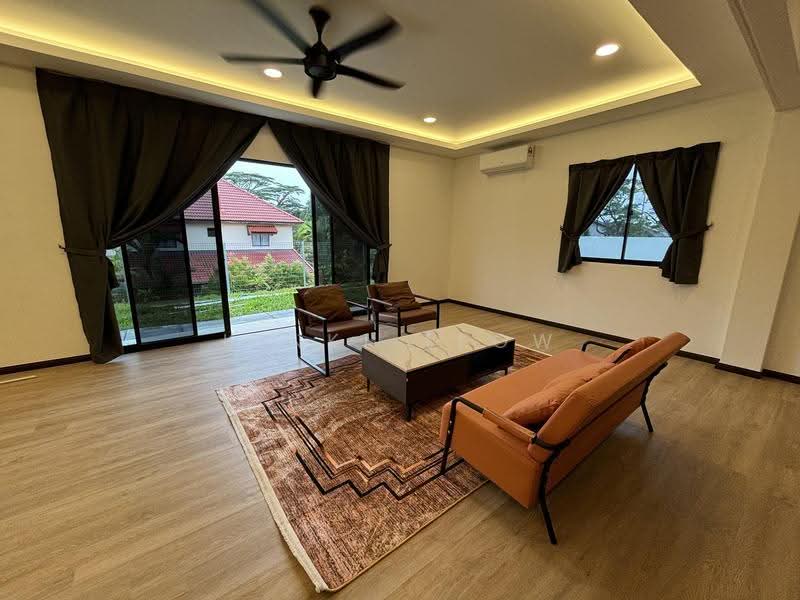 Bungalow House for Sale in Leisure Farm (Gelang Patah) - Kinki Teow - Living Room - PropertyGuru.com.my