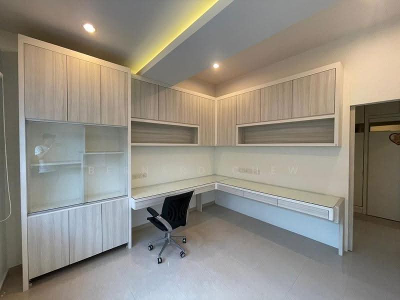 Semi-Detached House for Sale in Pantai Jerejak (Bayan Lepas) - Bernard Chew - Study - PropertyGuru.com.my