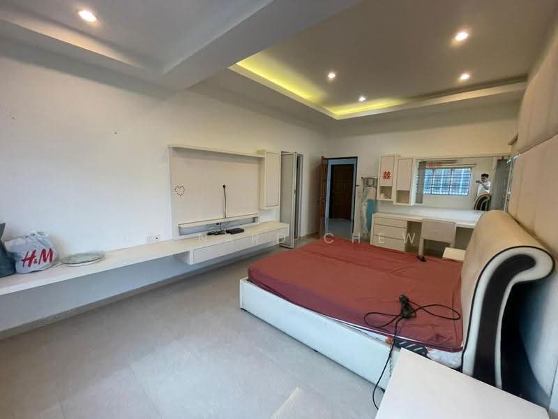 Semi-Detached House for Sale in Pantai Jerejak (Bayan Lepas) - Bernard Chew - Bedroom - PropertyGuru.com.my