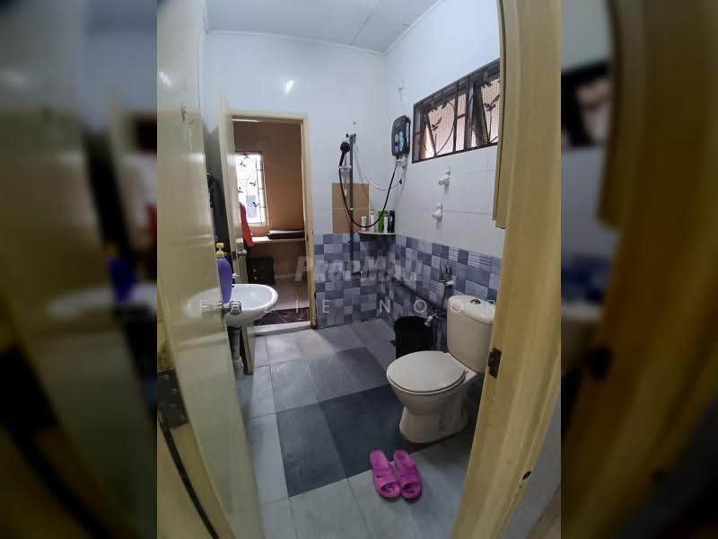Rumah Teres 2-Tingkat untuk Dijual di Shah Alam (Selangor) - Fazie Noor - Bathroom - PropertyGuru.com.my